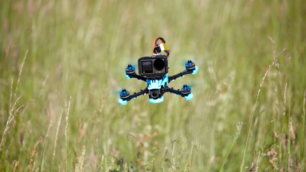 Fliegende FPV Drohne